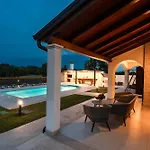 Genia Ii Villa Porec