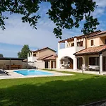 Genia Ii Villa
