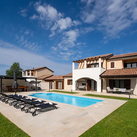 Genia Ii Villa *
