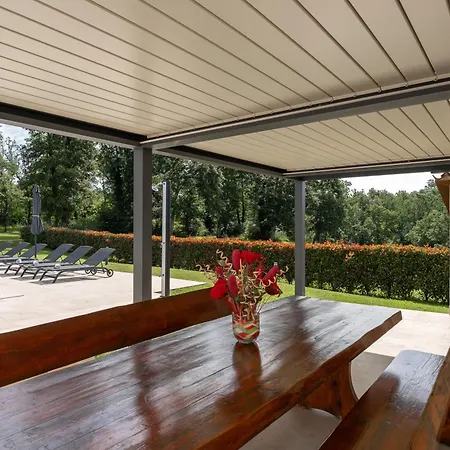 Genia Ii * Пореч