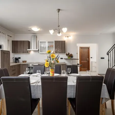 Genia Ii * Пореч