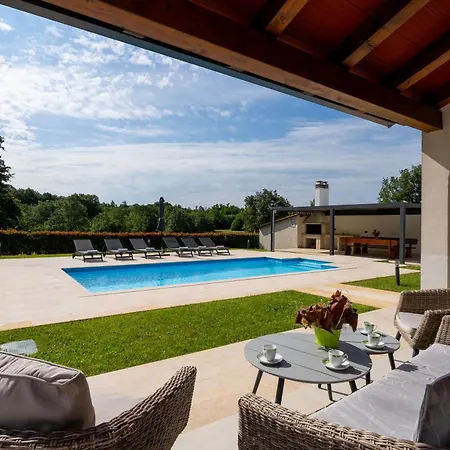 Genia Ii * Пореч